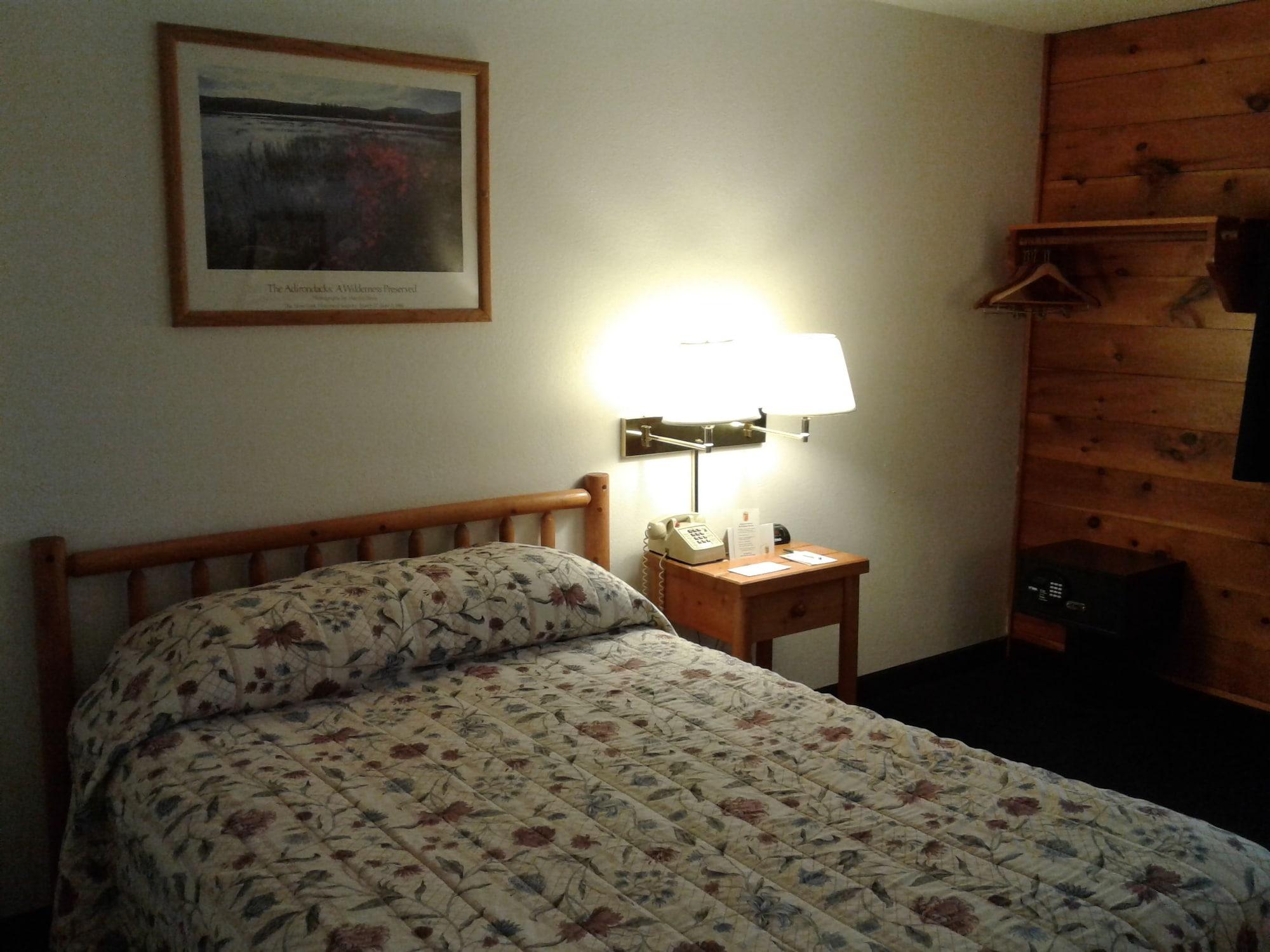 Super 8 By Wyndham Lake George/Warrensburg Area Ngoại thất bức ảnh