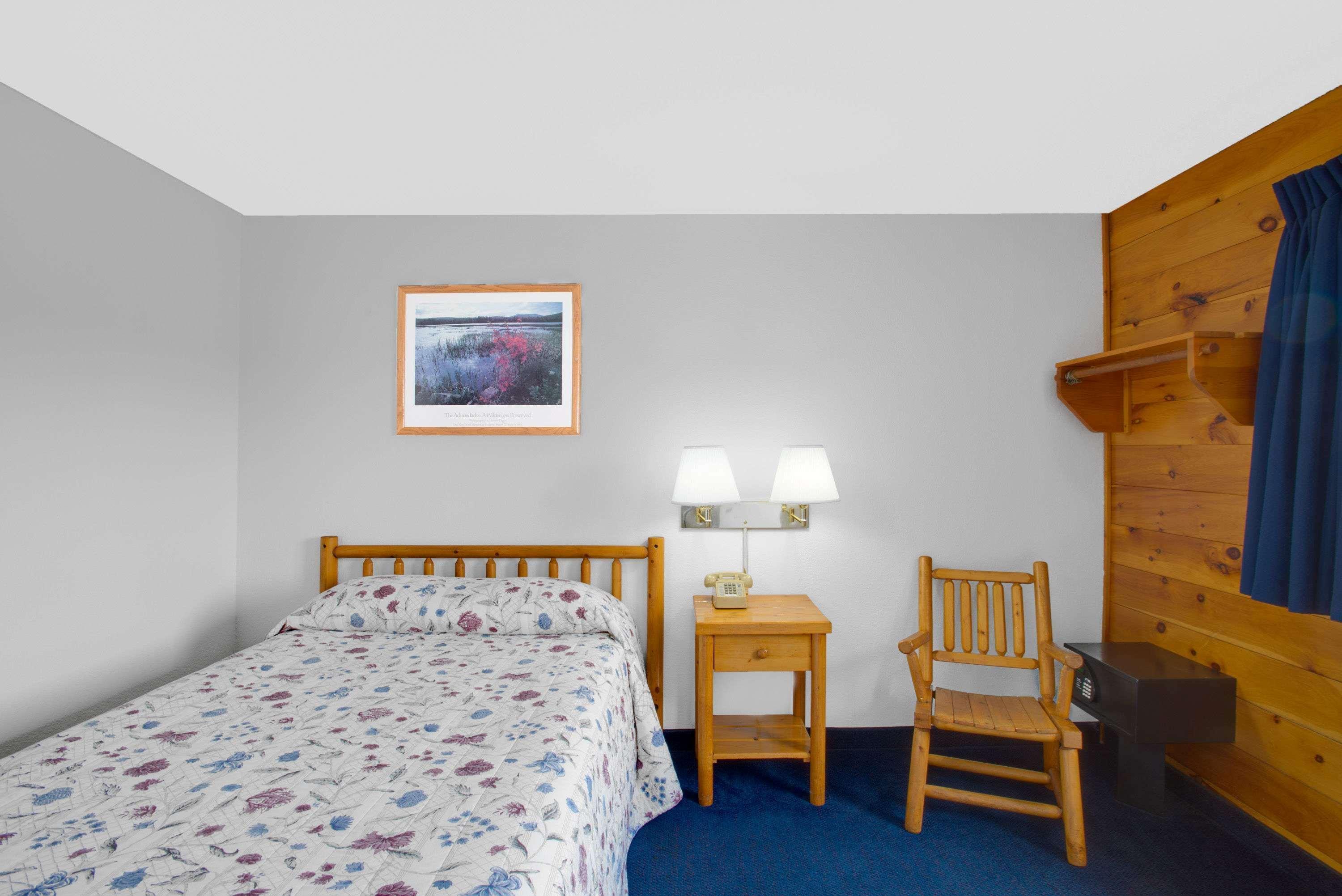 Super 8 By Wyndham Lake George/Warrensburg Area Ngoại thất bức ảnh
